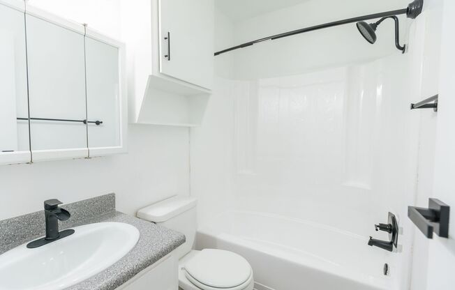 Studio, 1 bath, 495 sqft, $1,448, Unit 103