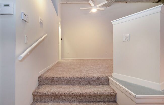 1 bed, 1 bath, 667 sqft, $1,695, Unit 520 N Orlando Ave. #117