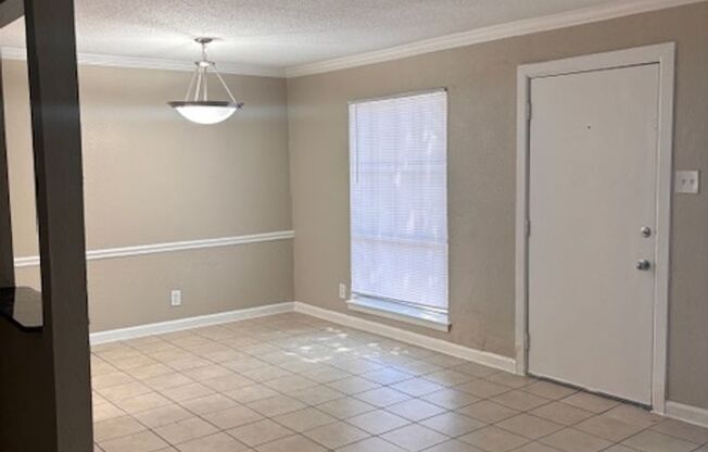 2 beds, 1 bath, 953 sqft, $1,400, Unit 547