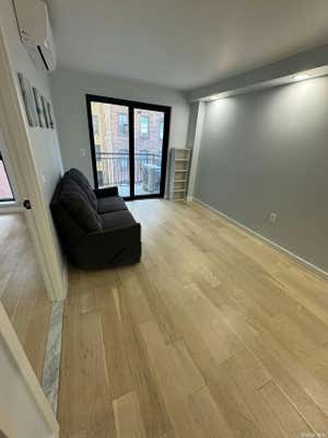 1 bed, 1 bath, $2,200, Unit 4C