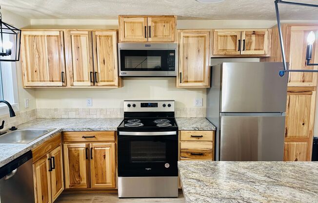 2 beds, 1.5 baths, 800 sqft, $1,499, Unit 1683C