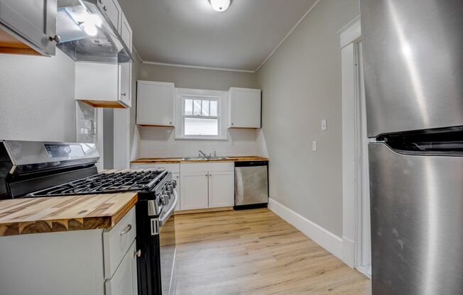 Freshly Updated 2 Bedroom House