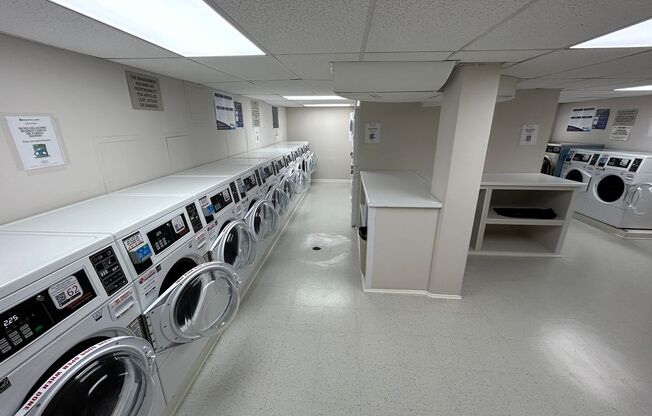 Studio, 1 bath, 405 sqft, $1,700, Unit 0809