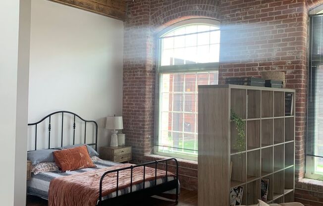 Studio, 1 bath, 1,068 sqft, $2,108, Unit 401