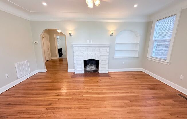 1 bed, 1 bath, 850 sqft, $1,700, Unit #2