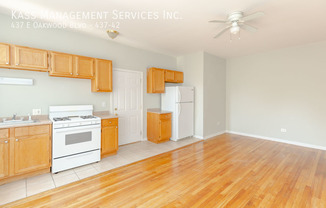 437 E Oakwood Blvd