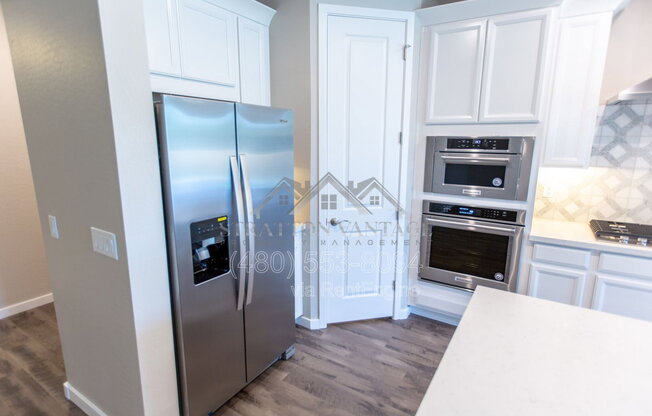 3 beds, 2.5 baths, 2,107 sqft, $2,395, Unit 4