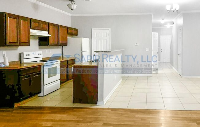 3 beds, 2.5 baths, $2,100, Unit # #C