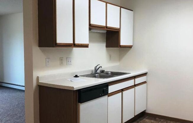 2 beds, 1 bath, 900 sqft, $825, Unit 311