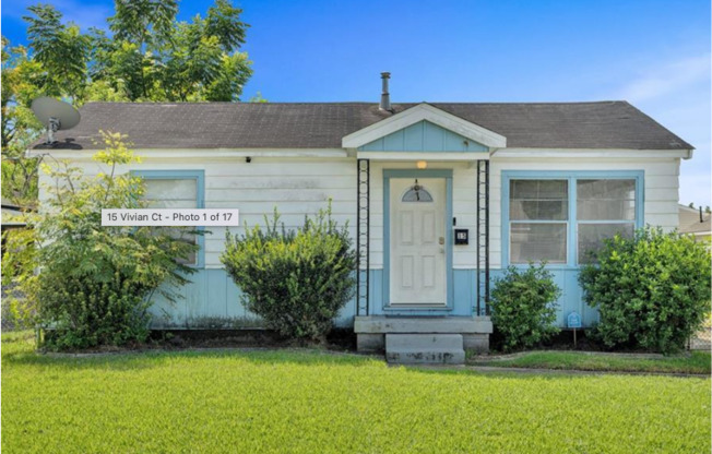 15 VIVIAN CT