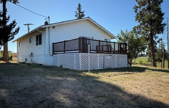 4 Bedroom 2 Bath Country home Dundee OR. PGE included in rent