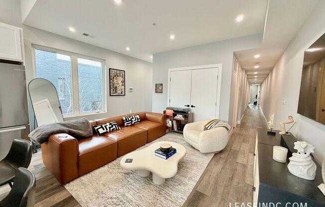 1262 HOLBROOK TERRACE NE