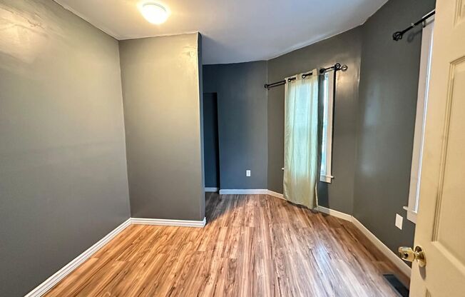 4 beds, 1 bath, $2,000, Unit 22 Wendell Place 1st Fl