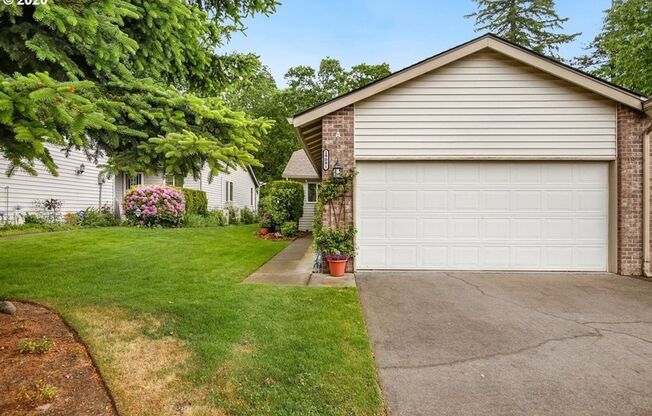 2 Bed 2 Bath Summerwood Village Condo!