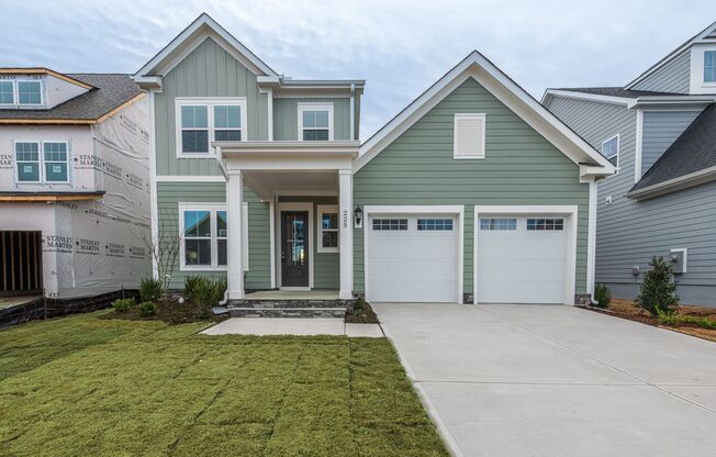 Gorgeous 4+ Bedroom Home in 12 Oaks