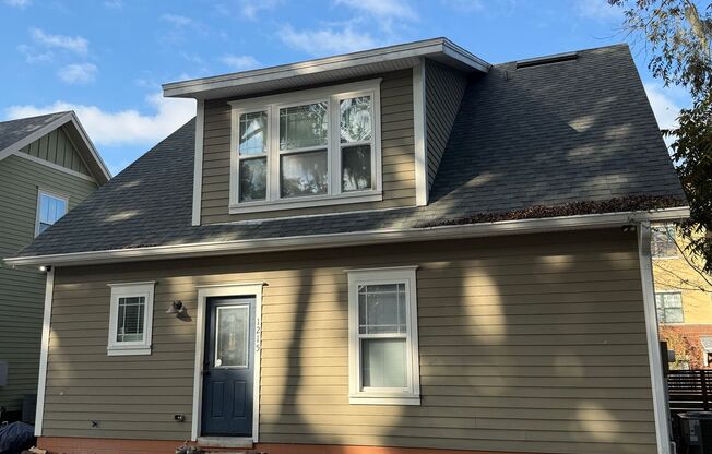 5x5 in Carvers Corner ! NOW LEASING FOR FALL 2026