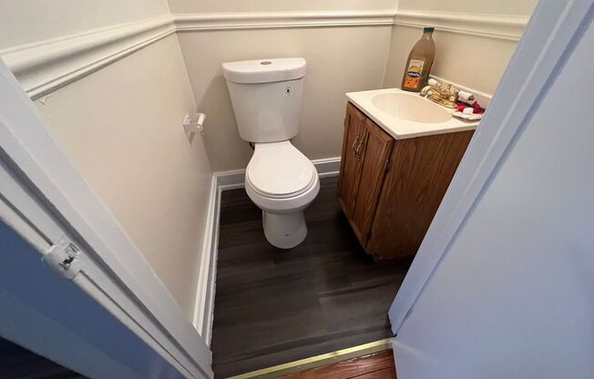 Stunning Newly Renovated 2 Bedroom 1.5 Bathroom
