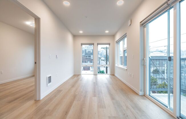 1 bed, 1 bath, 600 sqft, $1,705, Unit 401