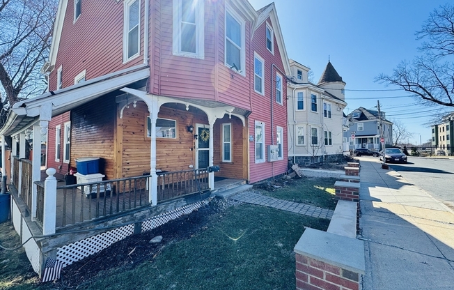 16 HOPKINS ST