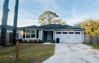 3BR/ 2BA House - Jacksonville - Available NOW!
