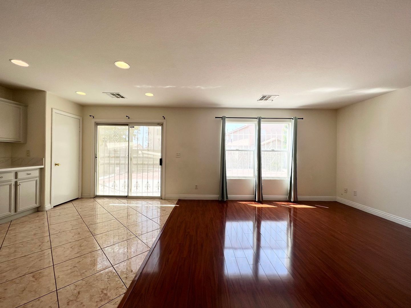 Beautiful 3 bedroom 2.5 bathroom 2 story house