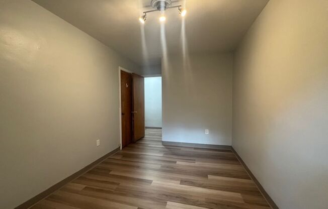 3 beds, 1 bath, 1,000 sqft, $1,649, Unit 6230 Fifth Ave. #224E
