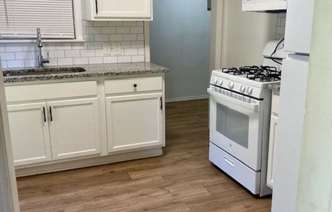 Charming Home located in the center of town!