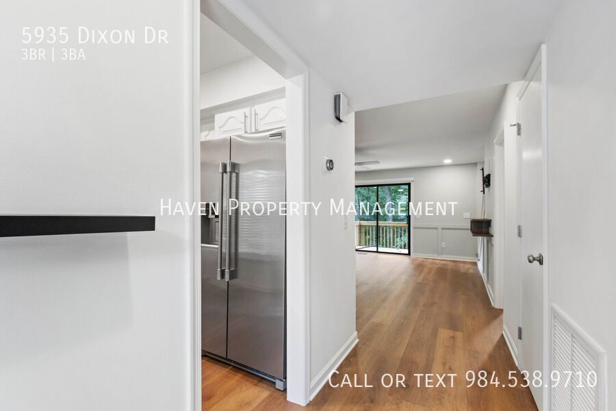 5935 DIXON DR