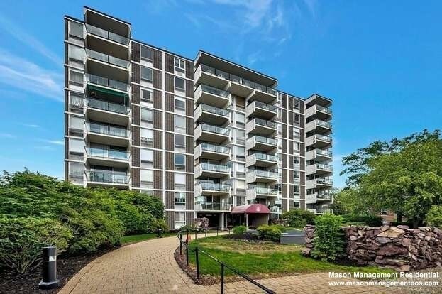 1 bed, 1 bath, 660 sqft, $3,300, Unit 66