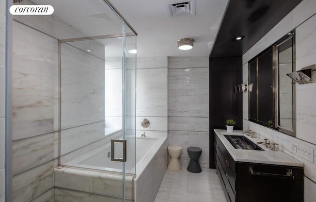 5 beds, 5 baths, 2,717 sqft, $30,000, Unit 19J