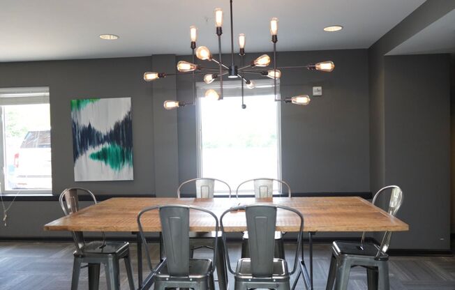 1 bed, 1 bath, 710 sqft, $1,615, Unit Apt #202