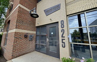 825 N 4 ST