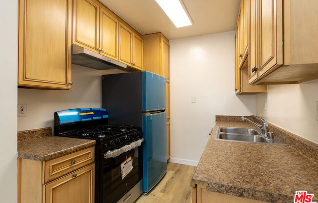 1 bed, 1 bath, 750 sqft, $2,250, Unit 14