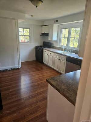 3 beds, 1 bath, 1,200 sqft, $2,500