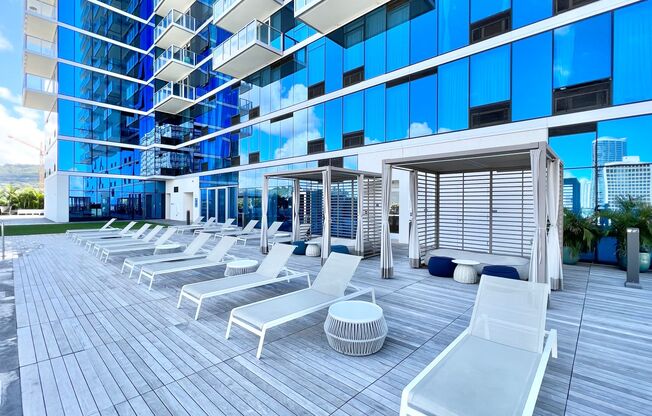 1 bed, 1 bath, $3,300