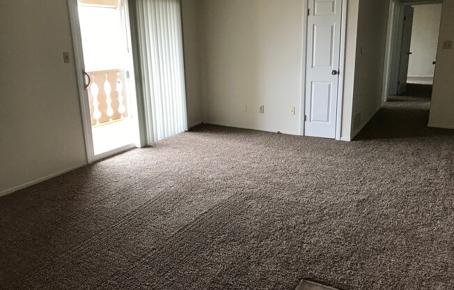 3 beds, 2 baths, 1,265 sqft, $1,242, Unit 08 - 811