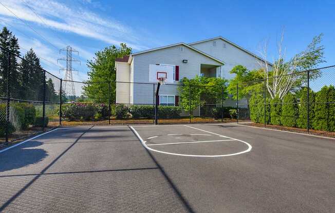 Community Sports Court at Landings at Morrison Apartments located in Gresham, OR.