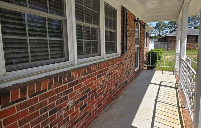 3 Bedroom, 2 Bath Home off Yadkin Rd. So close to Ft Bragg, Shopping & Dining!