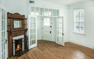 125 ASHLEY AVE