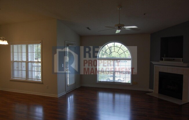 2 beds, 2 baths, $1,200