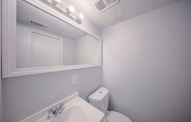 2 beds, 1.5 baths, 1,050 sqft, $1,350