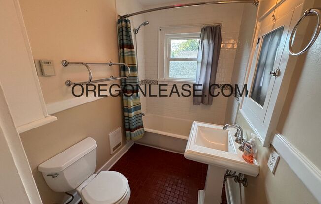 3 beds, 2 baths, $2,295