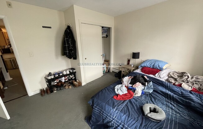 1575 COMMONWEALTH AVE