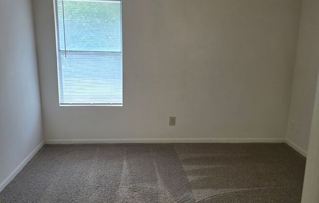 1 bed, 1 bath, 696 sqft, $815, Unit PG 0931