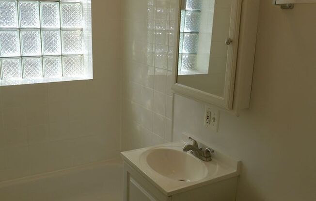 1 bed, 1 bath, 600 sqft, $1,750, Unit 34151W