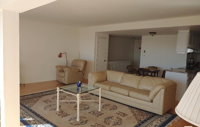23918 De Ville Way