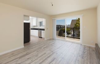 096 (700 Presidio)