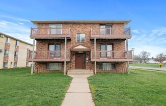 Elrose Apartments 1500