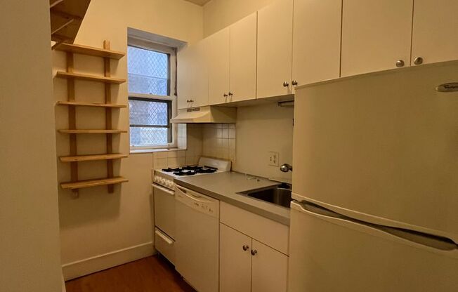 1 bed, 1 bath, 550 sqft, $1,225, Unit 1D