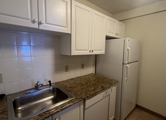 1 bed, 1 bath, 673 sqft, $2,750, Unit 303